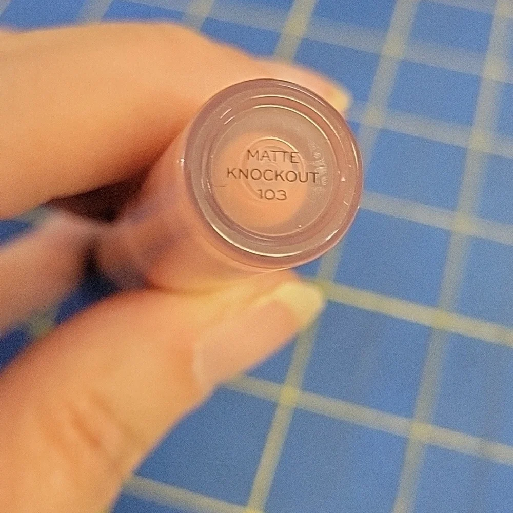 Revolution Matte Lipstick - Matte Featured 109 3ml New